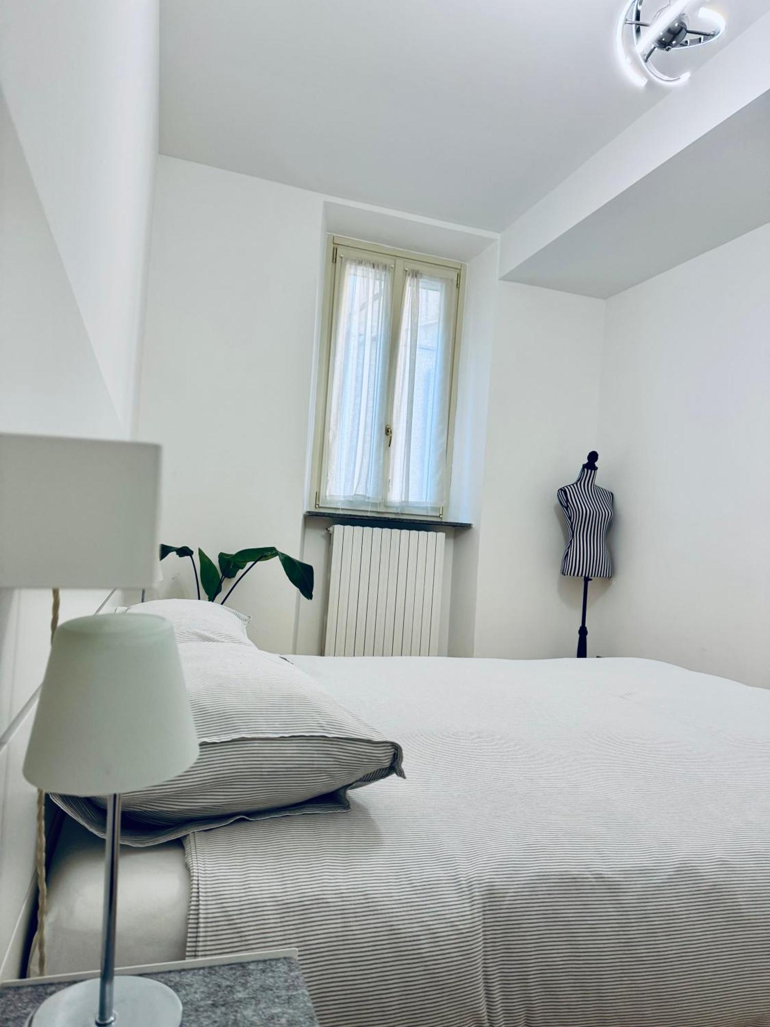 Wanderlust Splendido Appartamento In Centro Pavia Buitenkant foto
