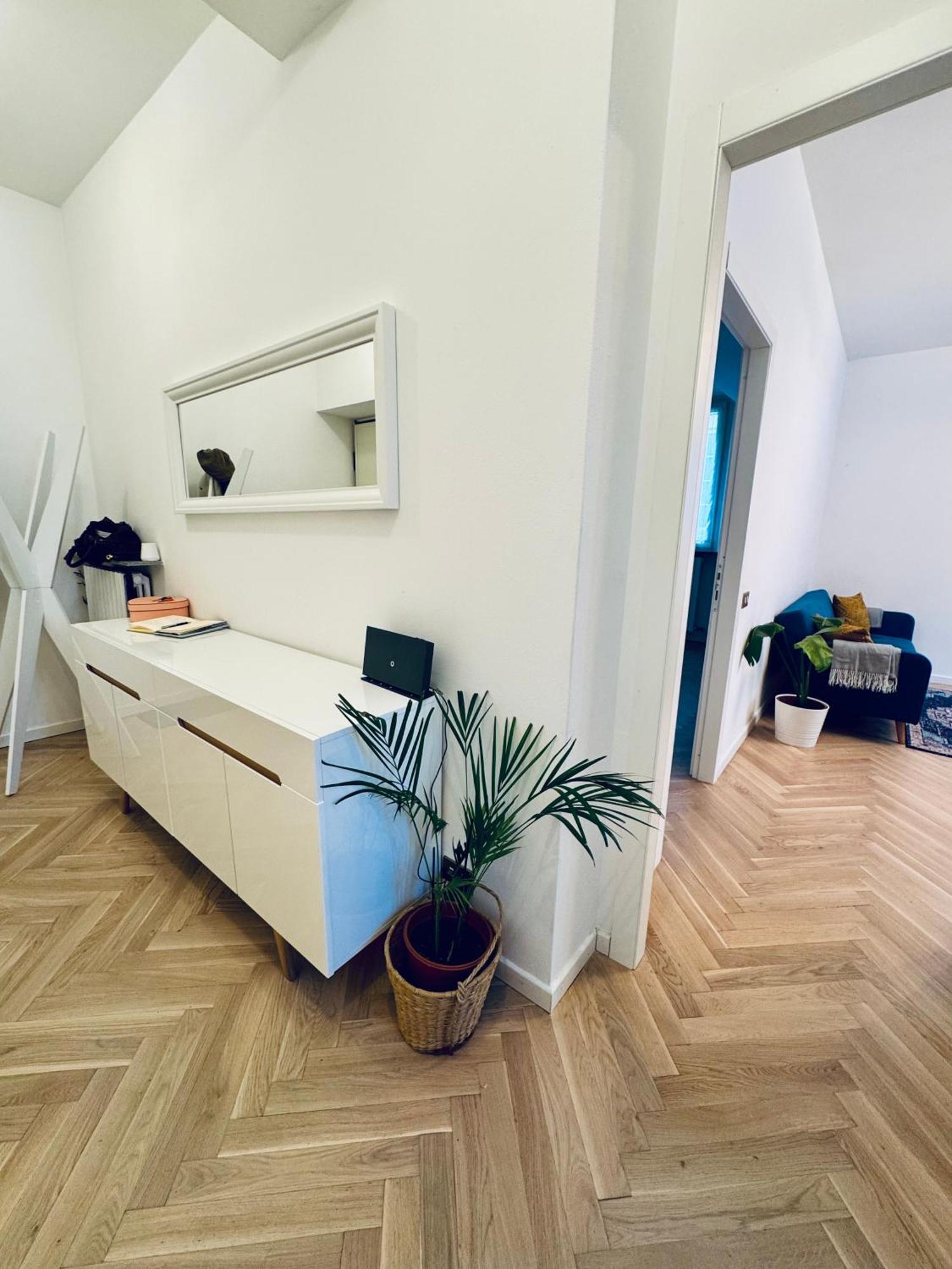 Wanderlust Splendido Appartamento In Centro Pavia Buitenkant foto